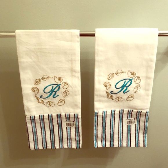 NWT Monogram R guest towels with shells - Picture 1 of 4
